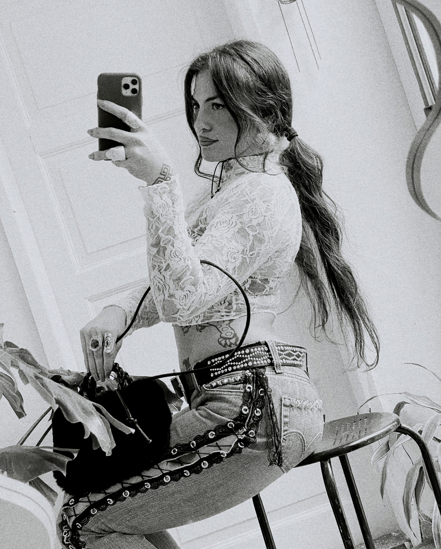 Niki Trash trabajando en upcycling y moda urbana