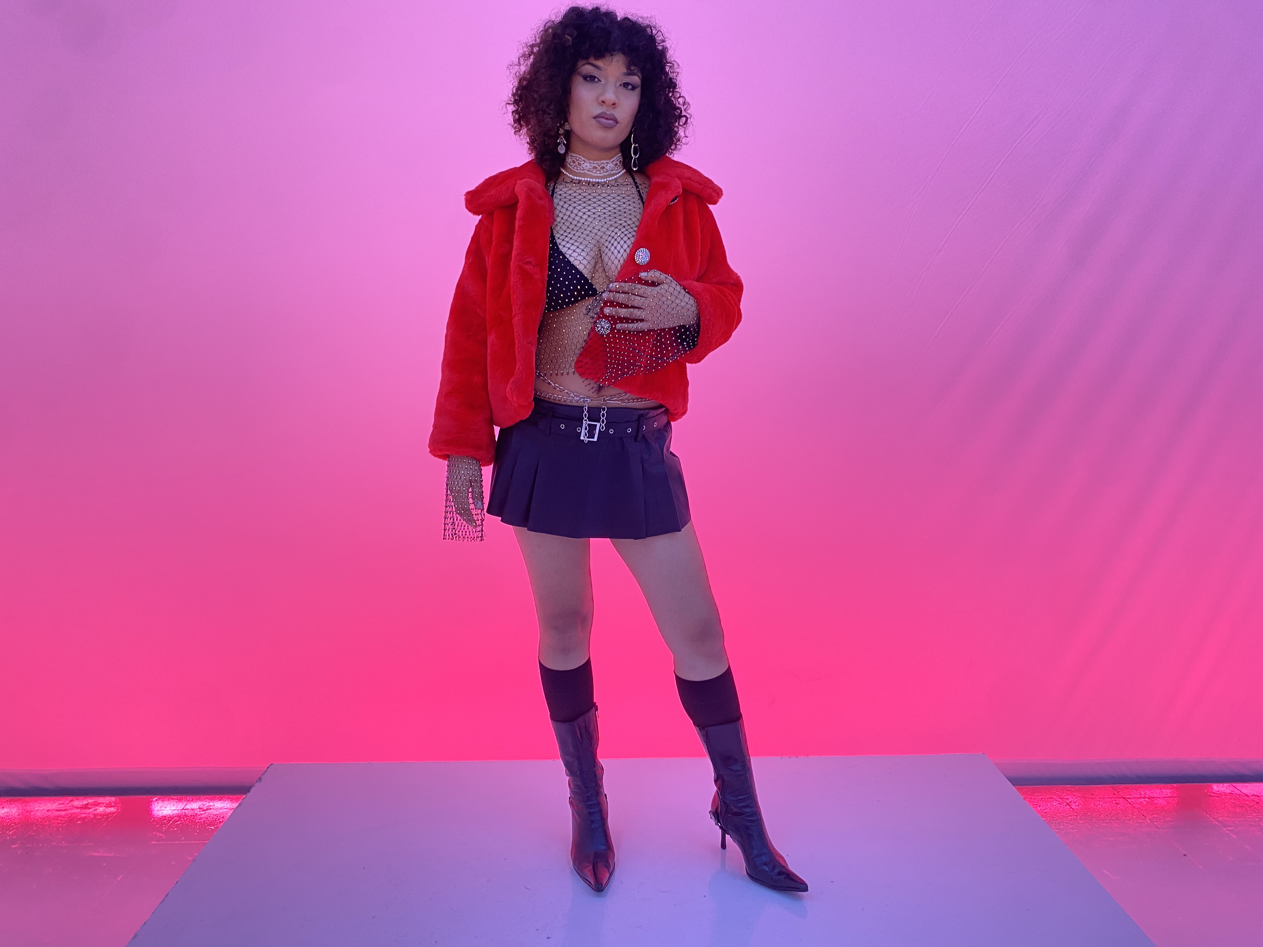 Look urbano 1 para Chae Solé, styling por Niki Trash