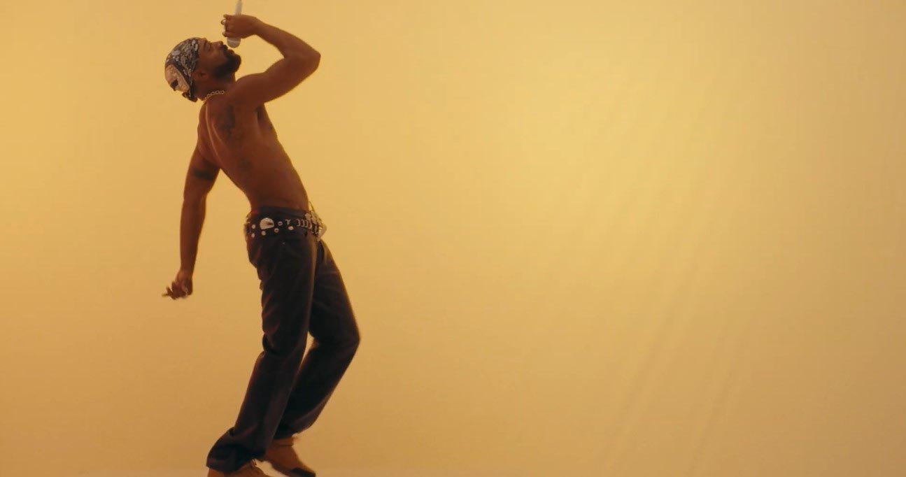 Look urbano 8 para Chae Solé, styling por Niki Trash